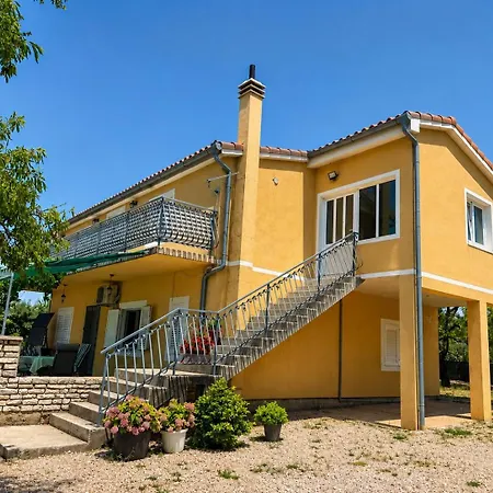 Kantun Apartment